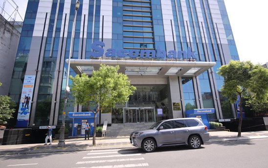 Sacombank giảm 1% lãi suất cho vay với tất cả khách hàng