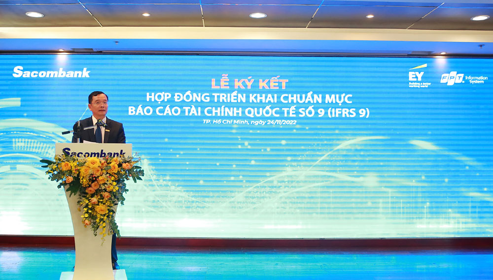 Sacombank ky ket hop dong trien khai IFRS 1