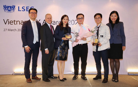 Techcombank duoc vinh danh Nha tao lap thi truong ngoai hoi