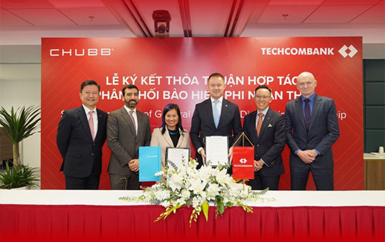 Techcombank va Chubb cong bo hop tac