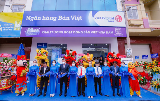 Viet Capital Bank khai trương liên tiếp 3 điểm giao dịch