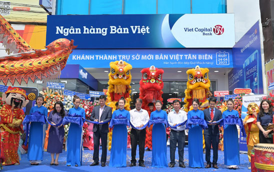 Viet Capital Bank khanh thanh tru so moi phong giao dich Tan Bien