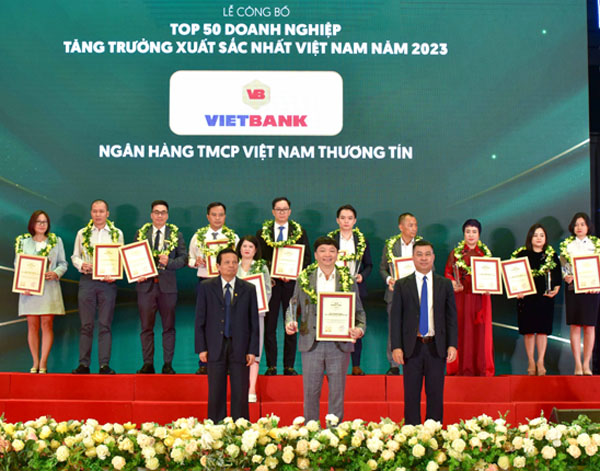 Vietbank vao Top 50 Doanh nghiep tang truong xuat sac nhat Viet Nam 2