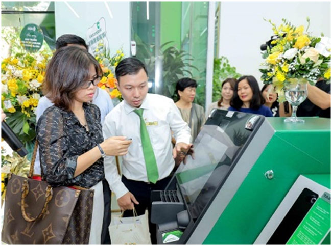 Vietcombank Ba Dinh da khai truong tru so moi 2
