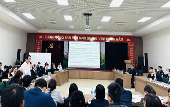 Vietcombank Hưng Yên đào tạo nghiệp vụ phát hành thẻ, mở và sử dụng, quản lý tài khoản cho cán bộ chi nhánh