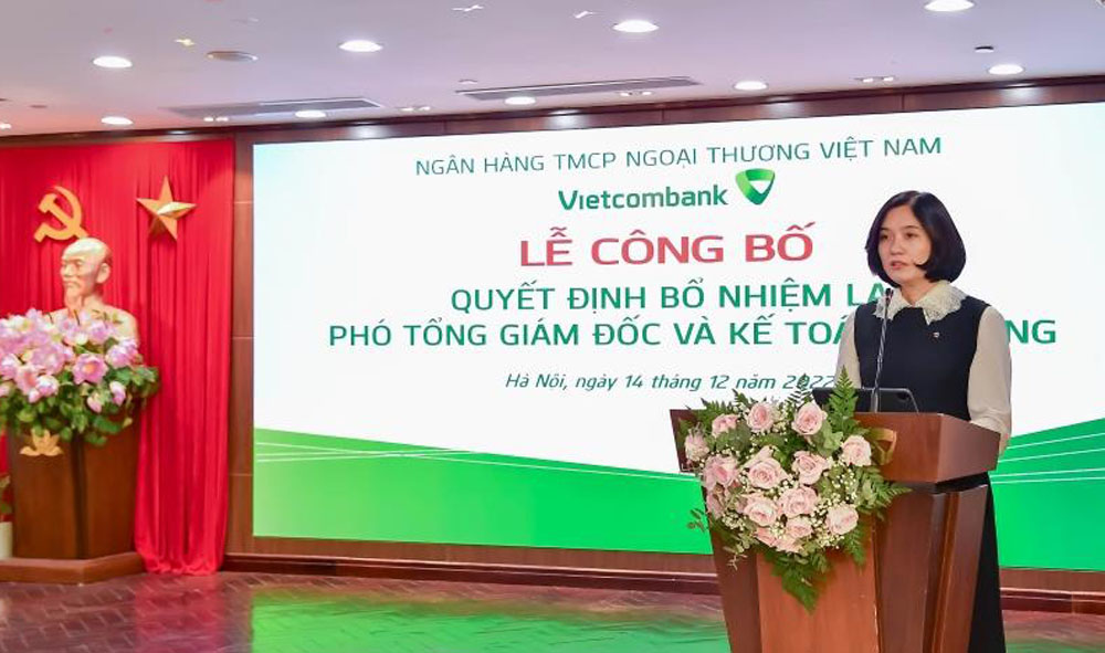 Vietcombank bo nhiem lai 2 Pho Tong Giam doc va 1 Ke toan truong 4