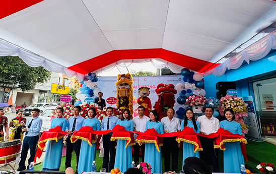 VietinBank Bac Thanh Hoa khai truong Phong Giao dich Vinh Loc