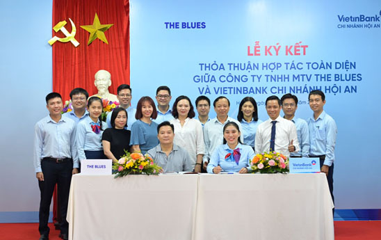 VietinBank Hoi An hop tac toan dien voi The Blues va cong ty cung nhom