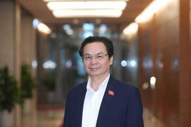 Thi truong chung khoan da phat trien dung huong 4