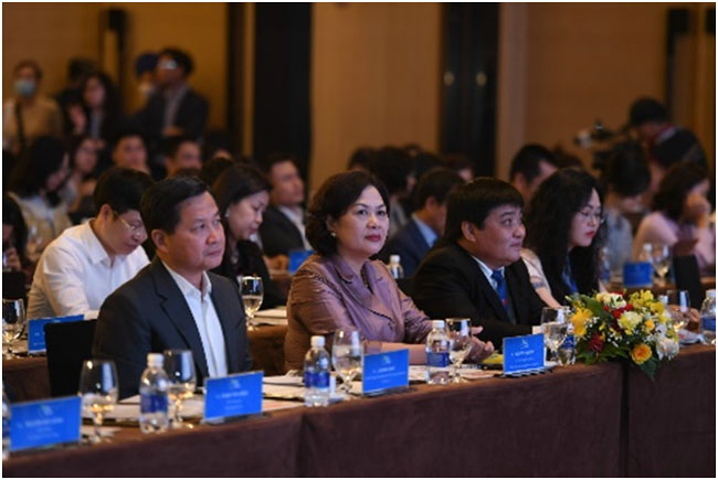 Chuyen doi so de huong toi xa hoi khong dung tien mat 2