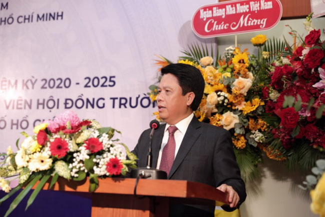 Cong bo quyet dinh hieu truong 3