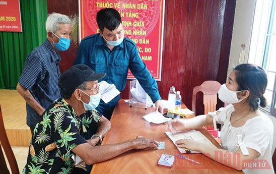 Tiếp tục rà soát, đề xuất các biện pháp hỗ trợ doanh nghiệp, người dân trong bối cảnh dịch bệnh COVID-19