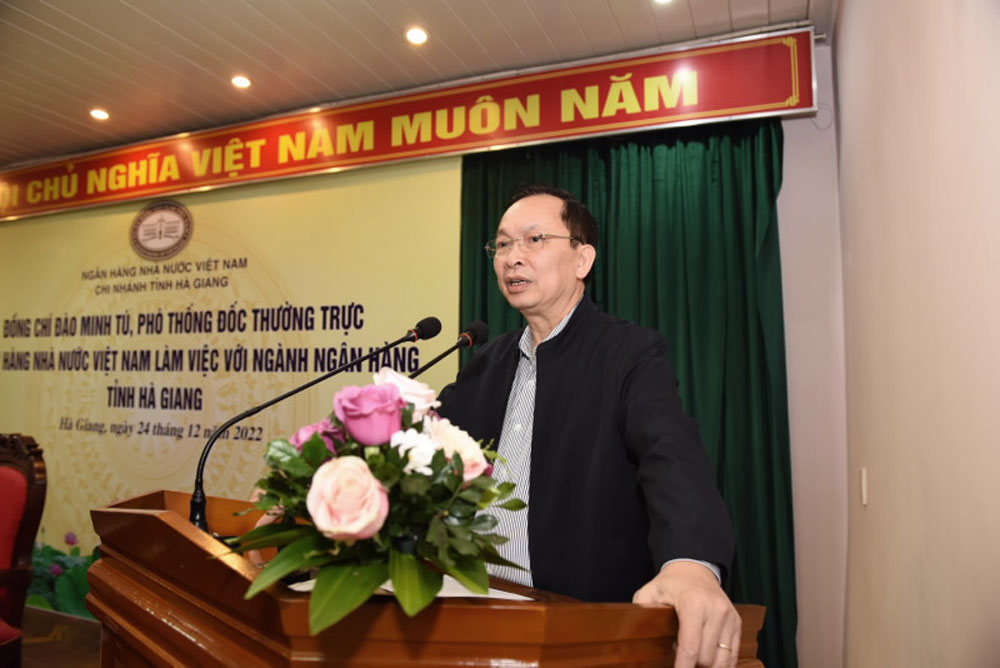 Pho Thong doc thuong truc Dao Minh Tu lam viec voi he thong Ngan hang 2