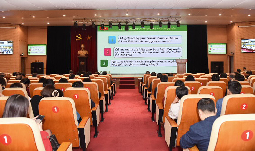 Tao chuyen bien tich cuc trong xay dung va hoan thien nha nuoc phap quyen 3