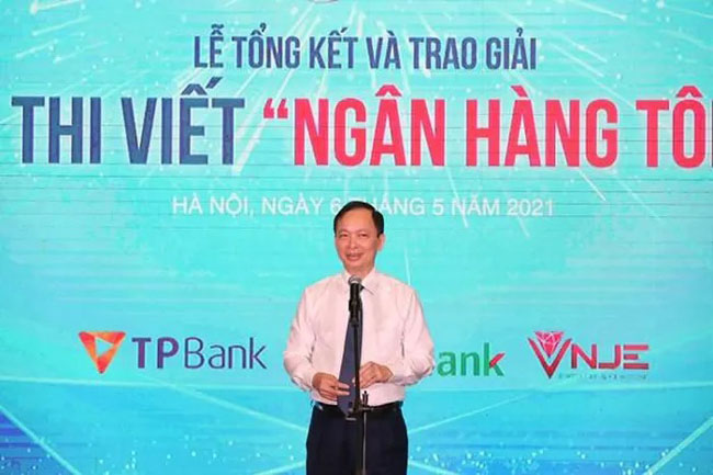 Trao giai cuoc thi viet 2