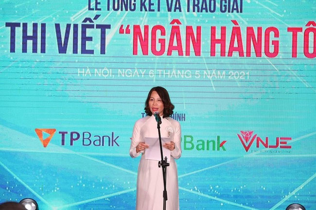 Trao giai cuoc thi viet 4