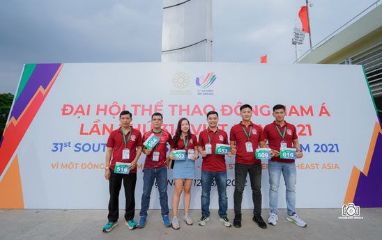 06 cán bộ của Agribank tham gia chạy đồng hành cùng giải marathon tại SEA Games 31