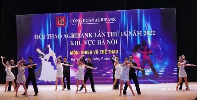 Agribank be mac Hoi thao 3