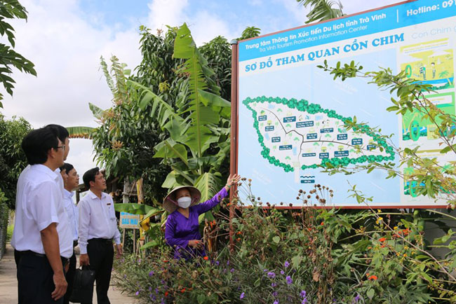 Agribank dong hanh cung mo hinh du lich cong dong Con Chim 2