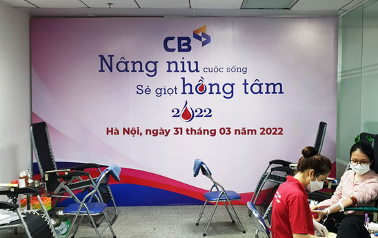 CB tổ chức hiến máu nhân đạo “Nâng niu cuộc sống - Sẻ giọt hồng tâm”