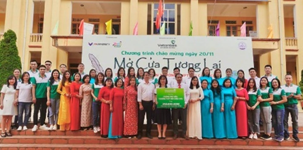 Vietcombank Ba Dinh tang thu vien thong minh 2