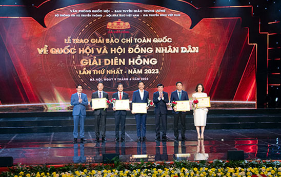 VietinBank dong hanh cung Giai Bao chi Dien Hong