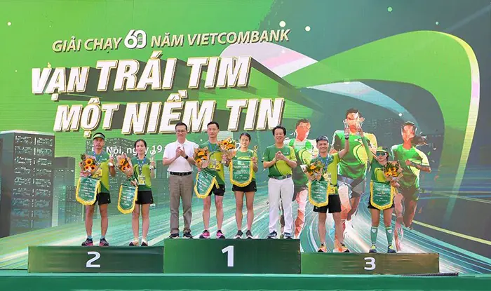 giai chay 60 nam vietcombank van trai tim mot niem tin3
