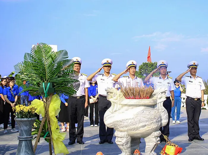 saigonbank tham gia chuong trinh tuoi tre vi bien gioi bien dao2